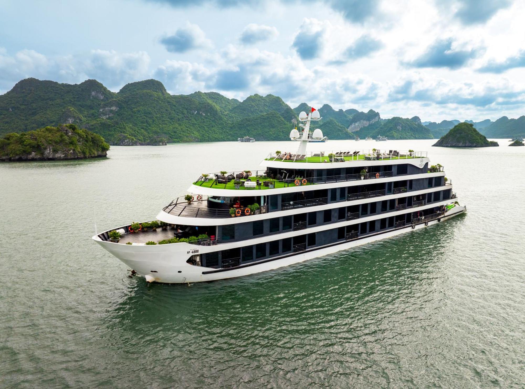Era Halong Cruise Hotel Ha Long Exterior photo