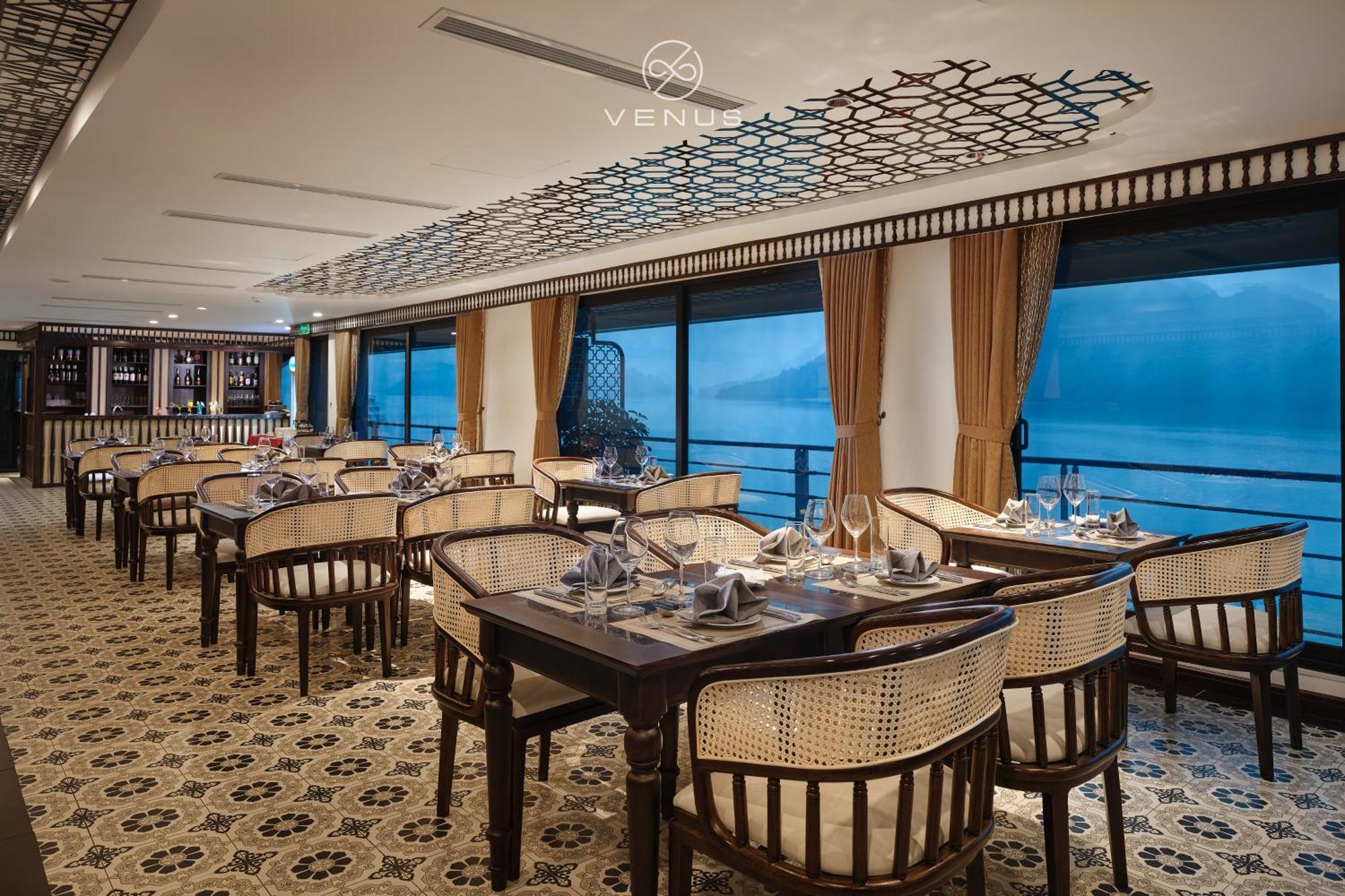 Era Halong Cruise Hotel Ha Long Exterior photo