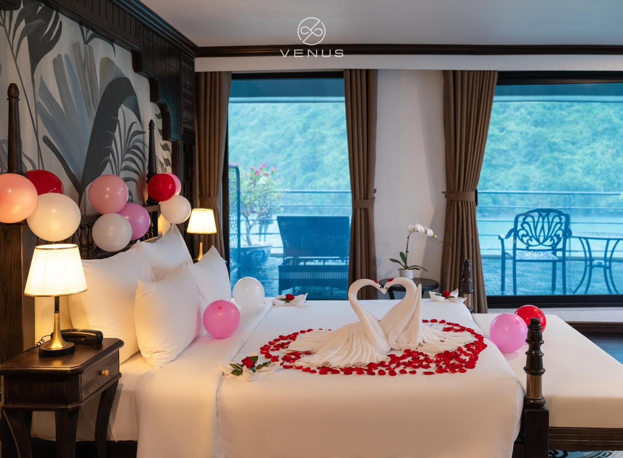 Era Halong Cruise Hotel Ha Long Exterior photo