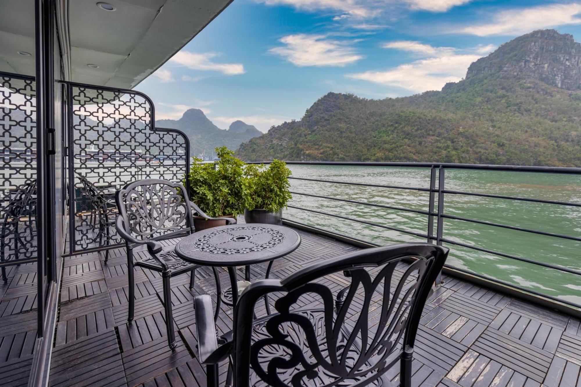 Era Halong Cruise Hotel Ha Long Exterior photo